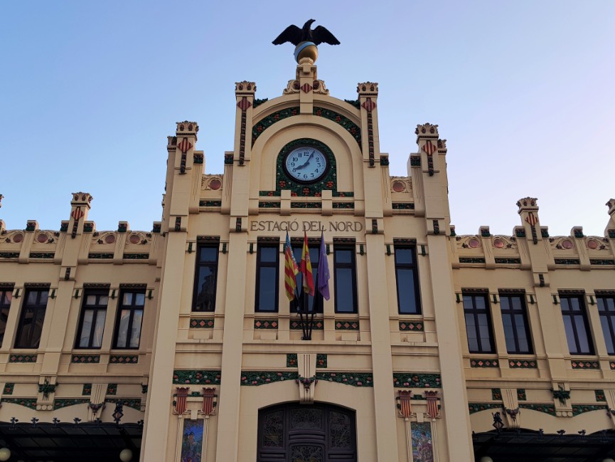 Estación del Norte Valencia, gara principală și obiectiv turistic. Informații generale și de călătorie