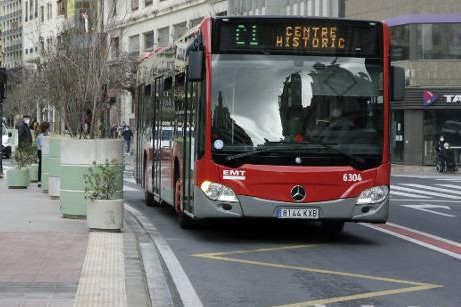 Linia publică de autobuz C1 parcurge o parte din centrul istoric din Valencia